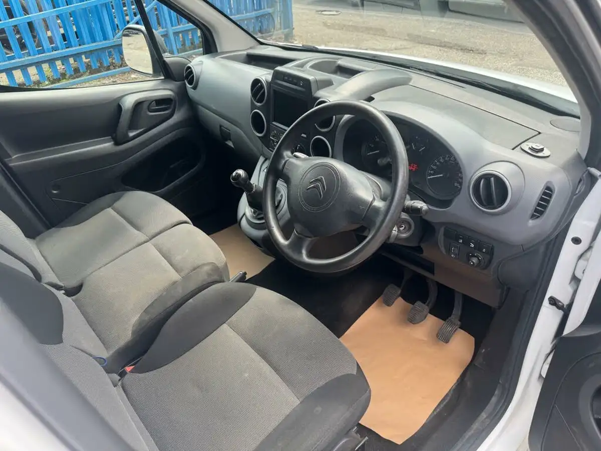 2017-citroen-berlingo-16td-l1625-enterprise-special-edition-16bluehdi-75eu6-panel-big-13