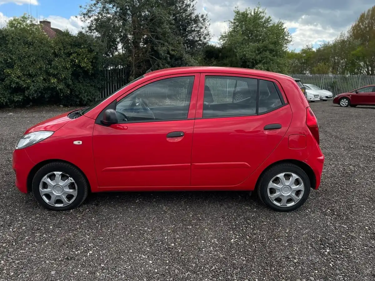 2013-hyundai-i10-12-classic-big-5