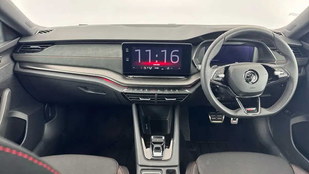 2024-skoda-octavia-20-tsi-vrs-245ps-estate-dsg-big-10