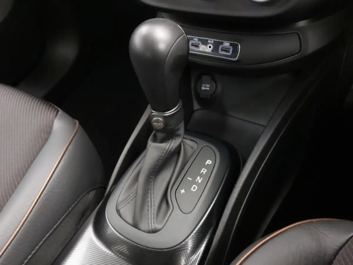 2020-fiat-500x-13-firefly-turbo-120th-big-11