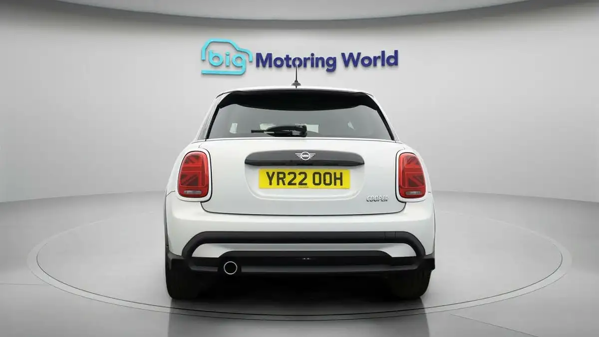 2022-mini-cooper-15-cooper-classic-hatchback-5d-auto-big-5
