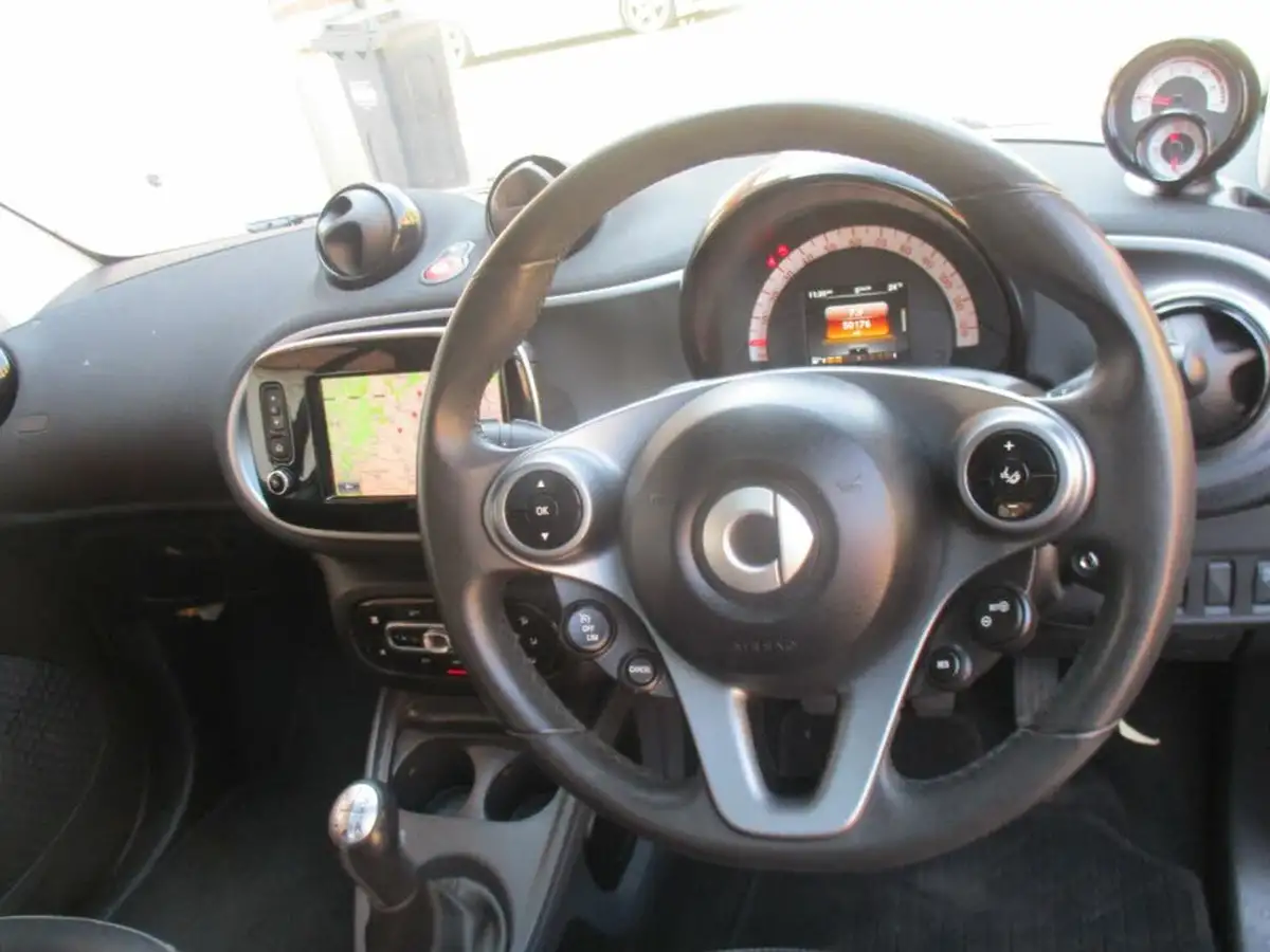 2017-smart-fortwo-10-prime-71bhp-premiumss-coupe-big-41