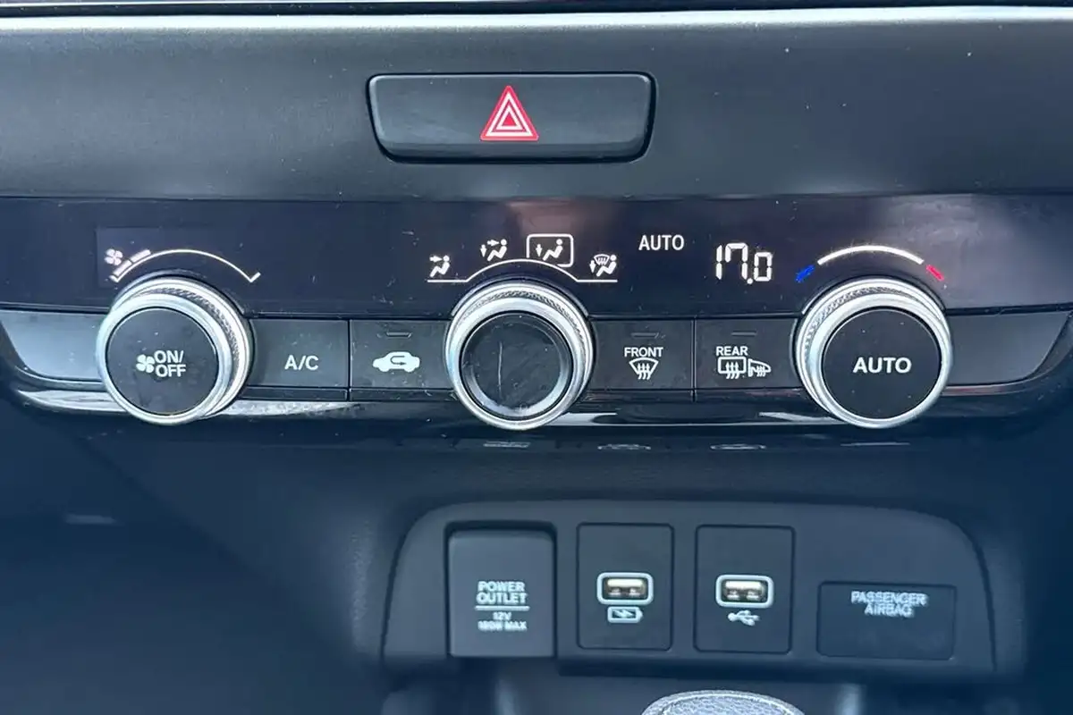2023-honda-jazz-15-i-mmd-sr-big-20