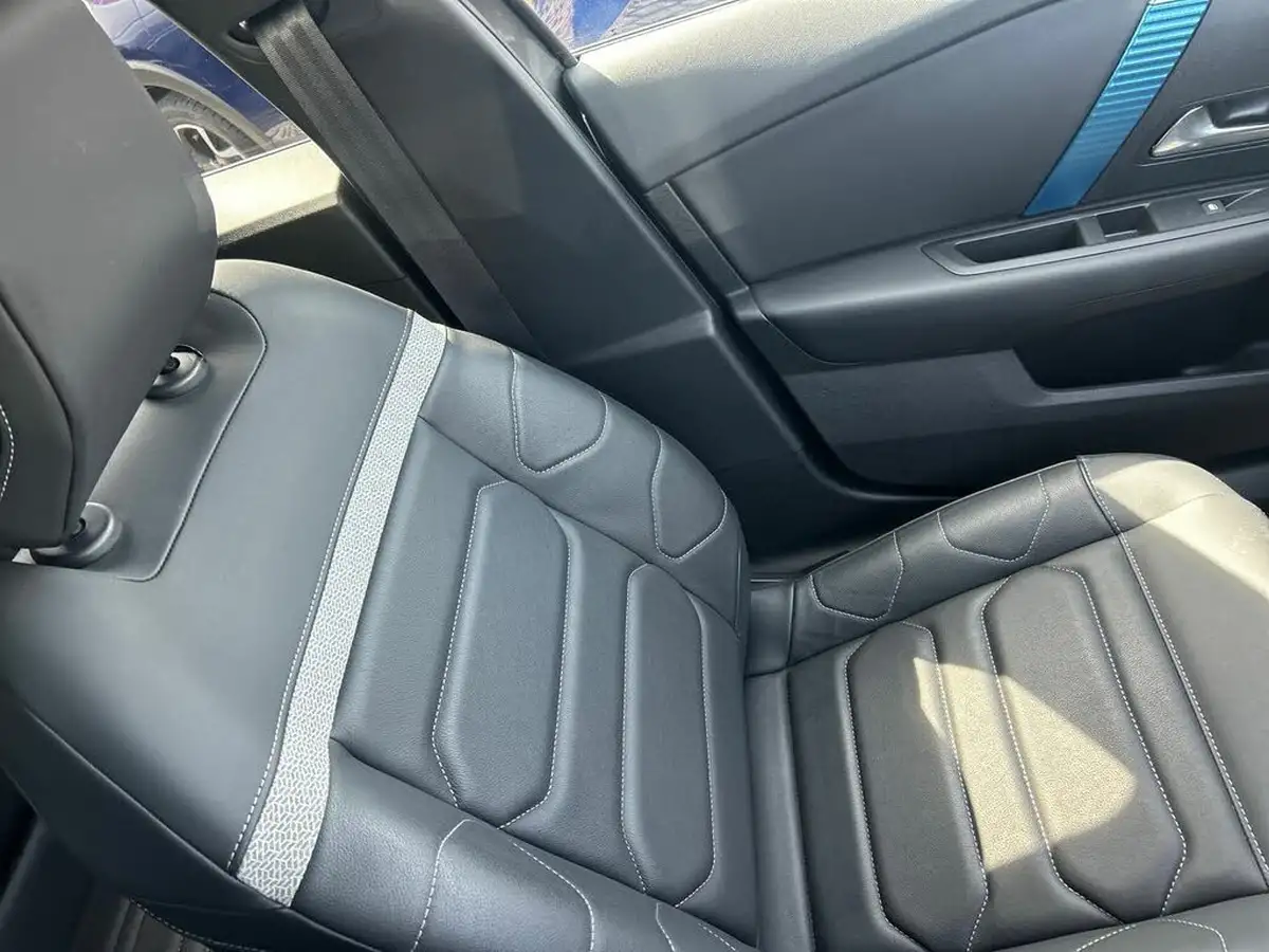 2022-citroen-c4-e-shine-plus-big-26