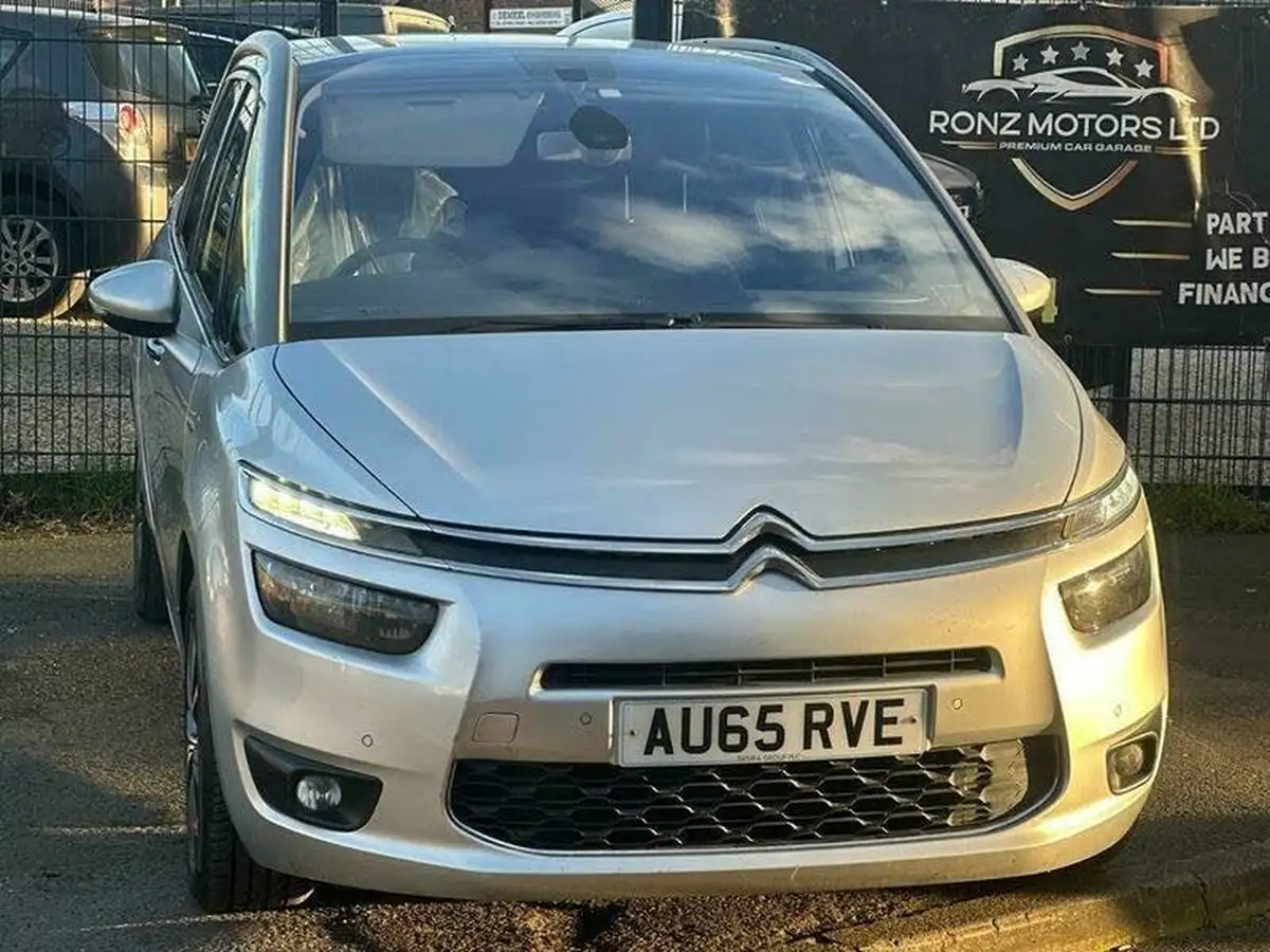 2016-citroen-grand-c4-picasso-16bluehdi-exclusive-eat6-big-9