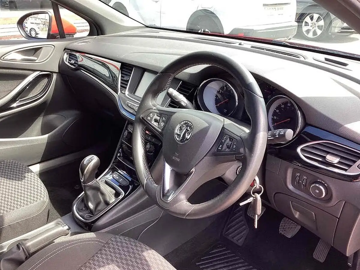 2022-vauxhall-crossland-15-elite-edition-110ps-big-5