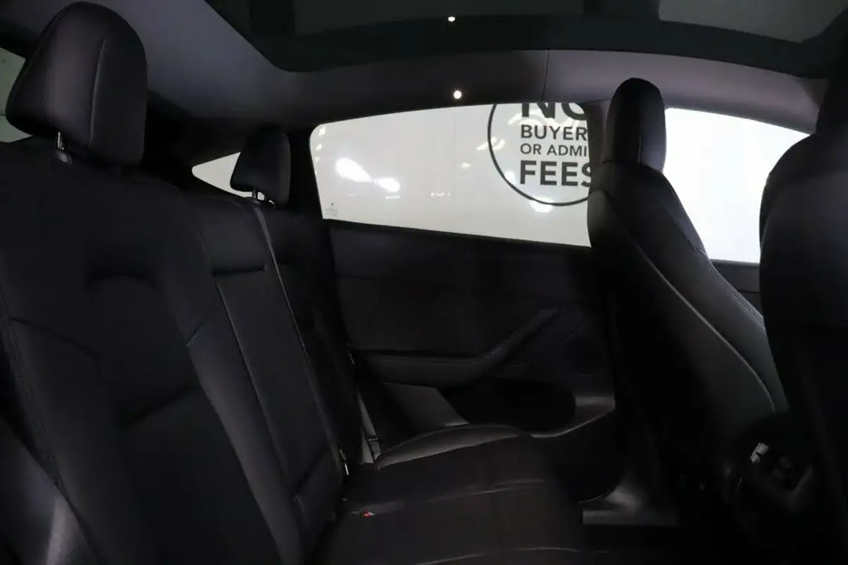 2022-tesla-model-y-e-long-range-big-26