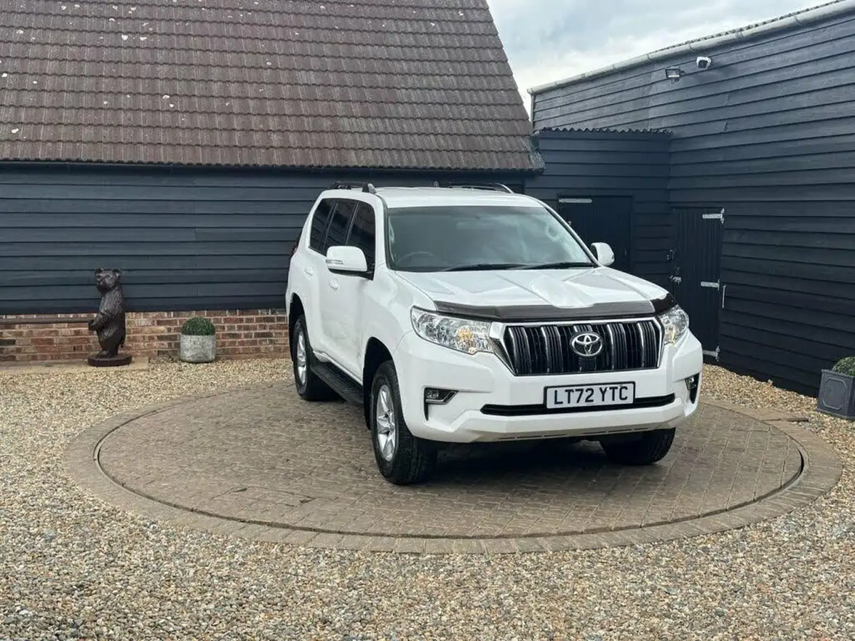 2021-toyota-land-cruiser-28d-4d-active-7st-navi-big-31