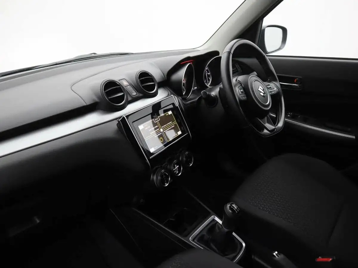 2022-suzuki-swift-12-dualjet-sz5-big-8