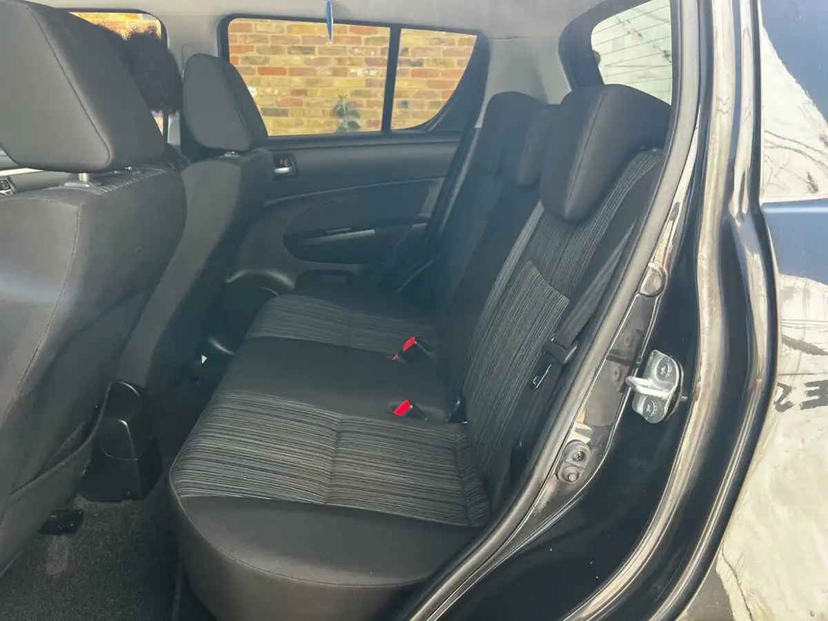 2016-suzuki-swift-12-sz4-94ps-nav-5d-at-big-11