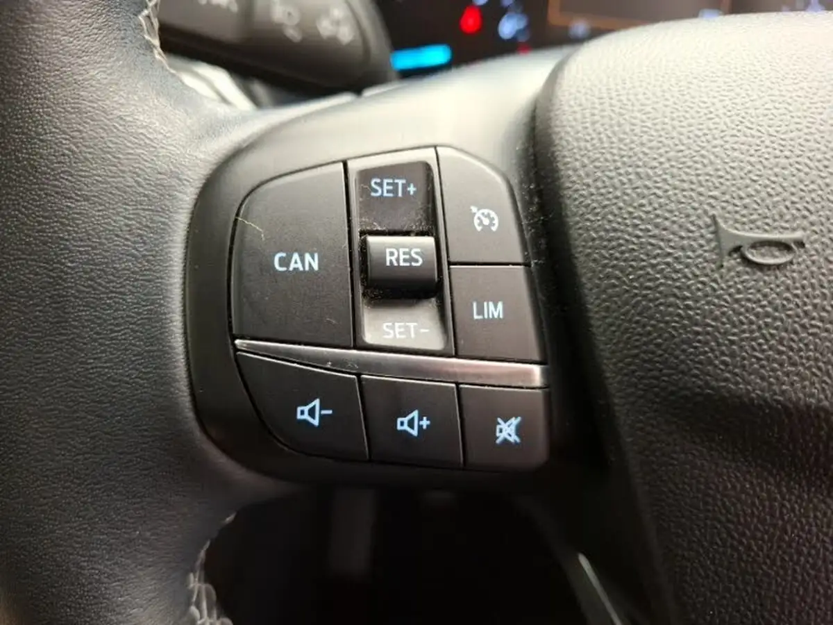 2020-ford-fiesta-big-16