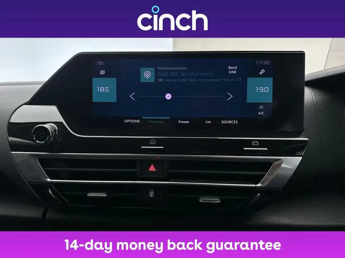 2022-citroen-c4-e-shine-big-29