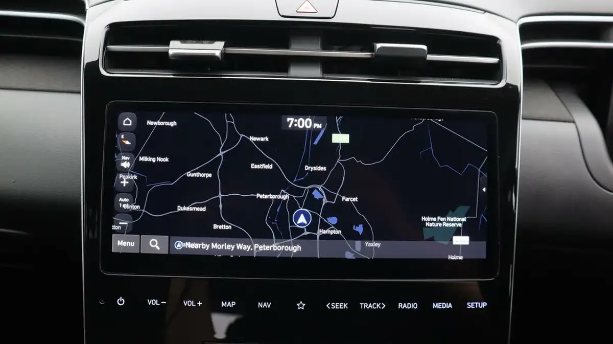 2023-hyundai-tucson-16-t-gdi-se-connect-230ps-hybrid-auto-big-11