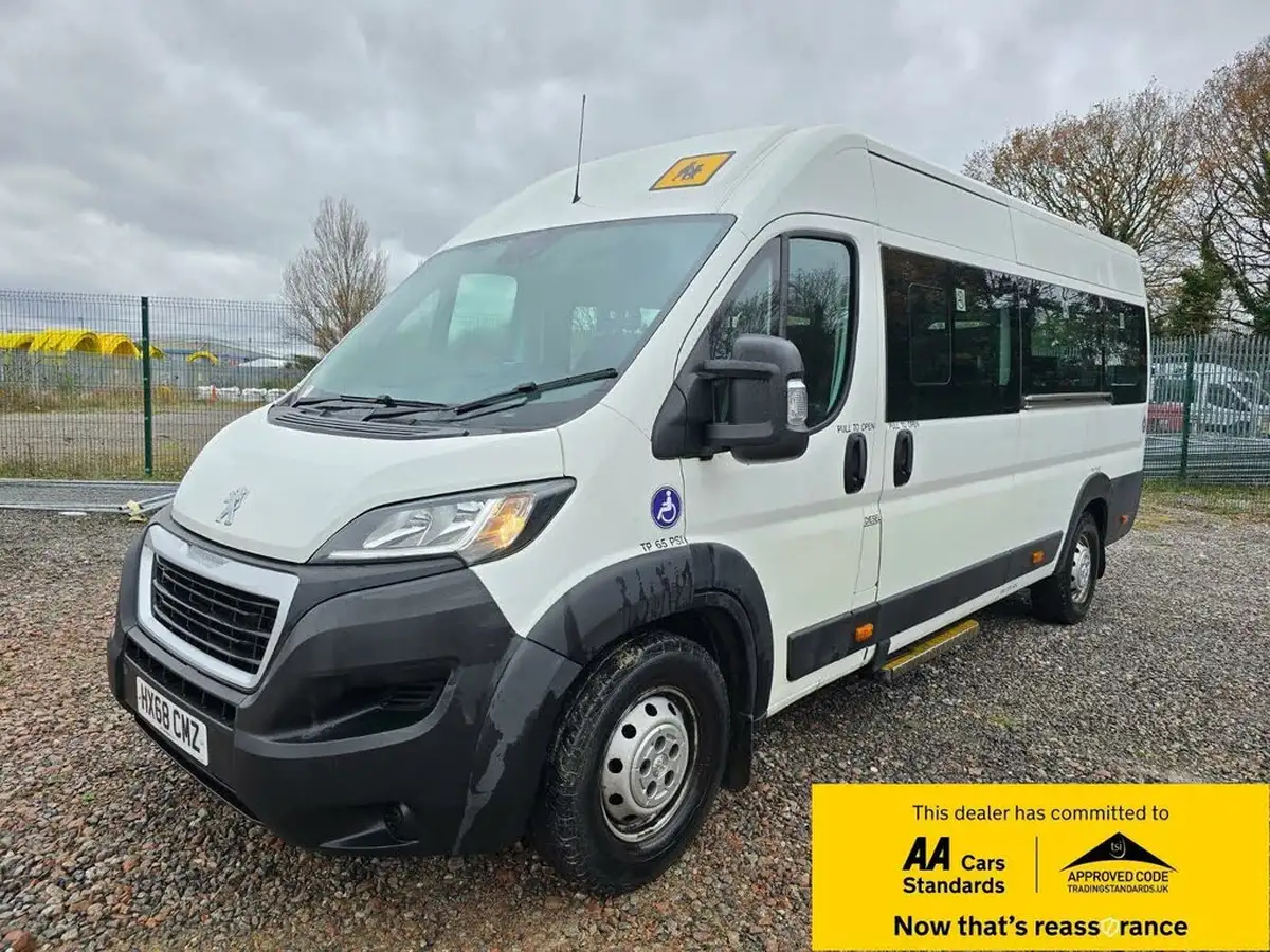 2018-peugeot-boxer-20-bluehdi-440-l4-h2-130-panel-big-2