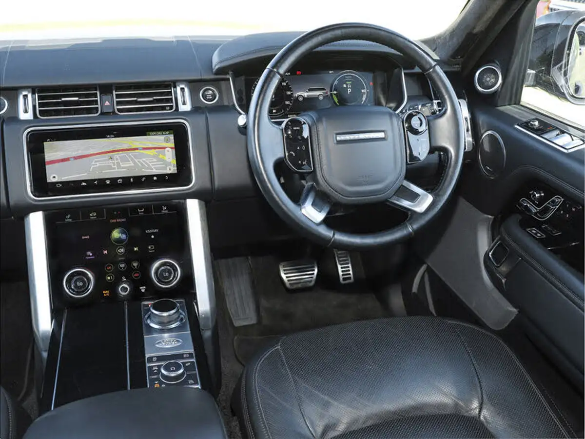 2021-land-rover-range-rover-20-p400e-westminster-black-big-6