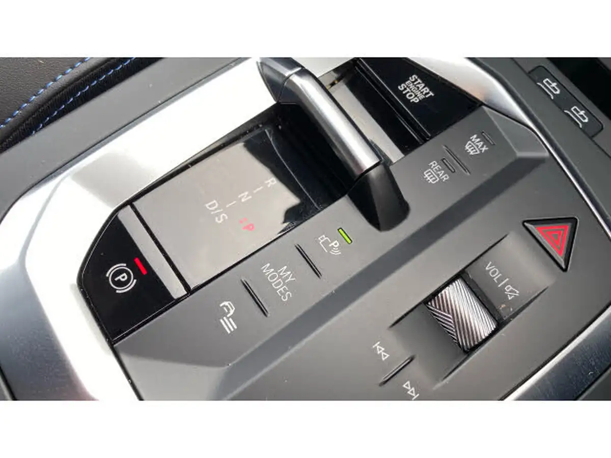 2024-bmw-1-series-15-120-m-sport-big-18