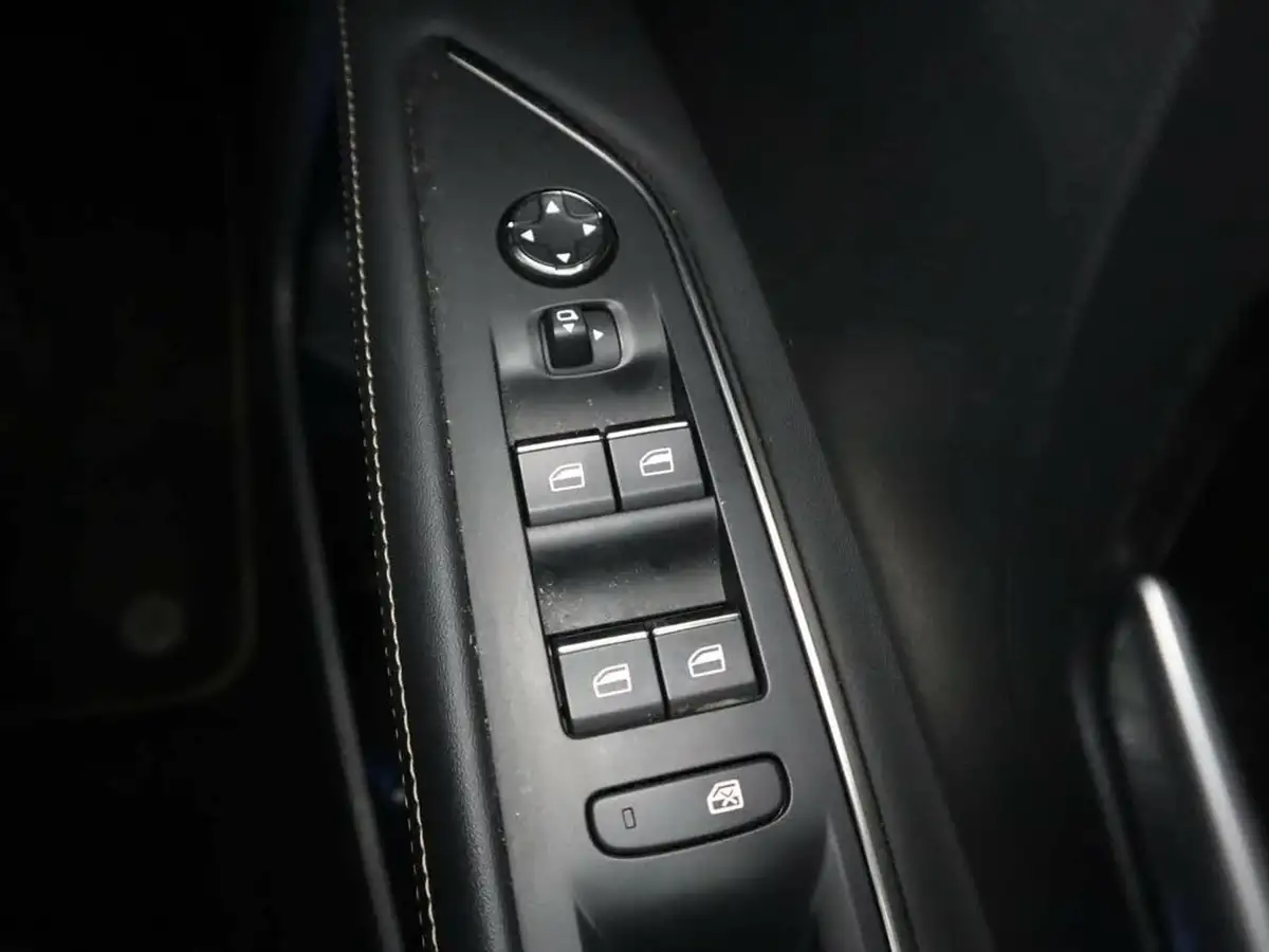 2022-peugeot-3008-suv-15-bluehdi-gt-big-38