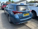 2016-toyota-auris-18-vvt-i-hsd-excel-estate-small-3