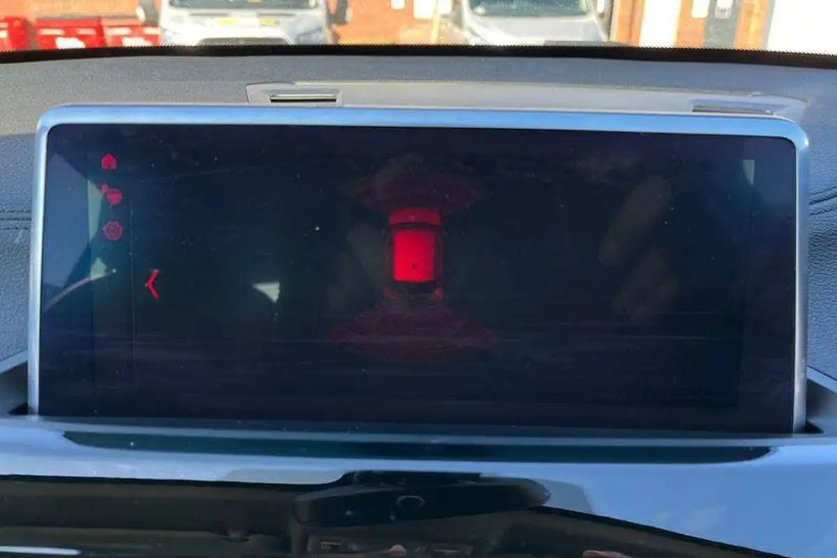 2021-bmw-x1-20-sdrive20i-xline-big-22