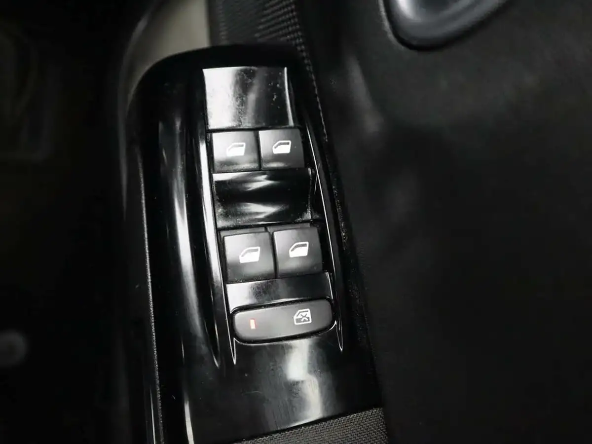 2022-citroen-c3-12-puretech-elle-83ps-ss-big-35