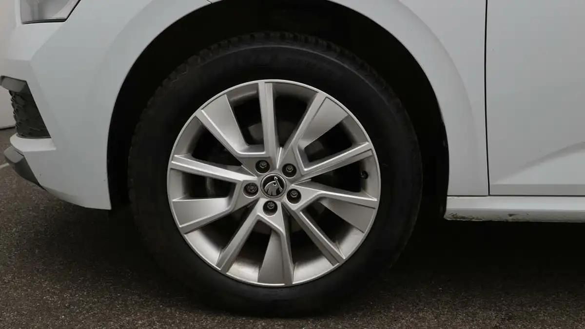 2020-skoda-kamiq-10-tsi-se-115ps-big-18