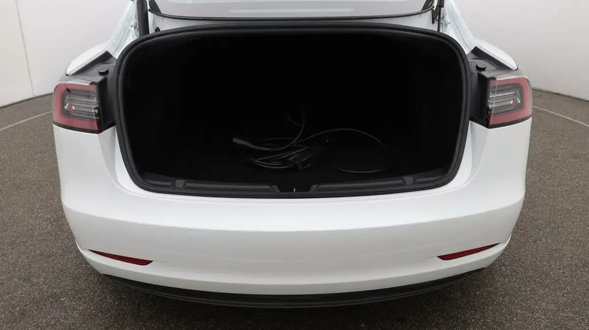 2021-tesla-model-3-e-long-range-awd-big-17