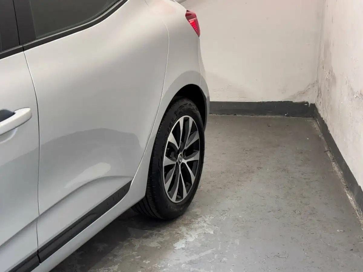 2023-renault-clio-10-tce-evolution-big-4