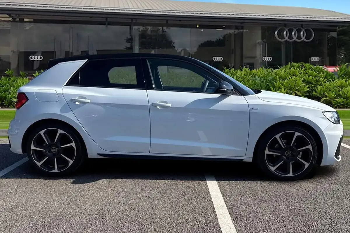 2024-audi-a1-10-30-tfsi-black-edition-116ps-s-tronic-big-2