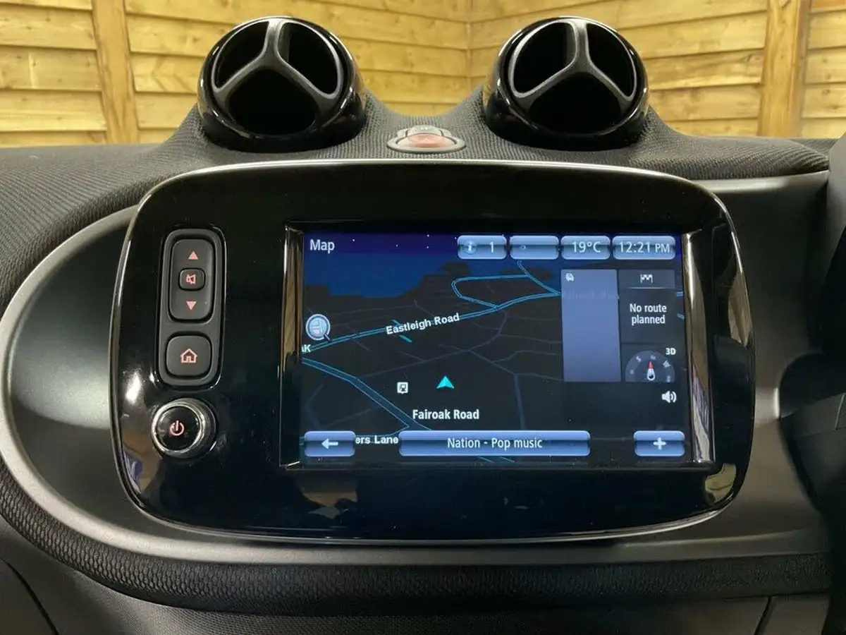 2017-smart-forfour-09-prime-89bhp-premium-plusss-twinamic-big-44