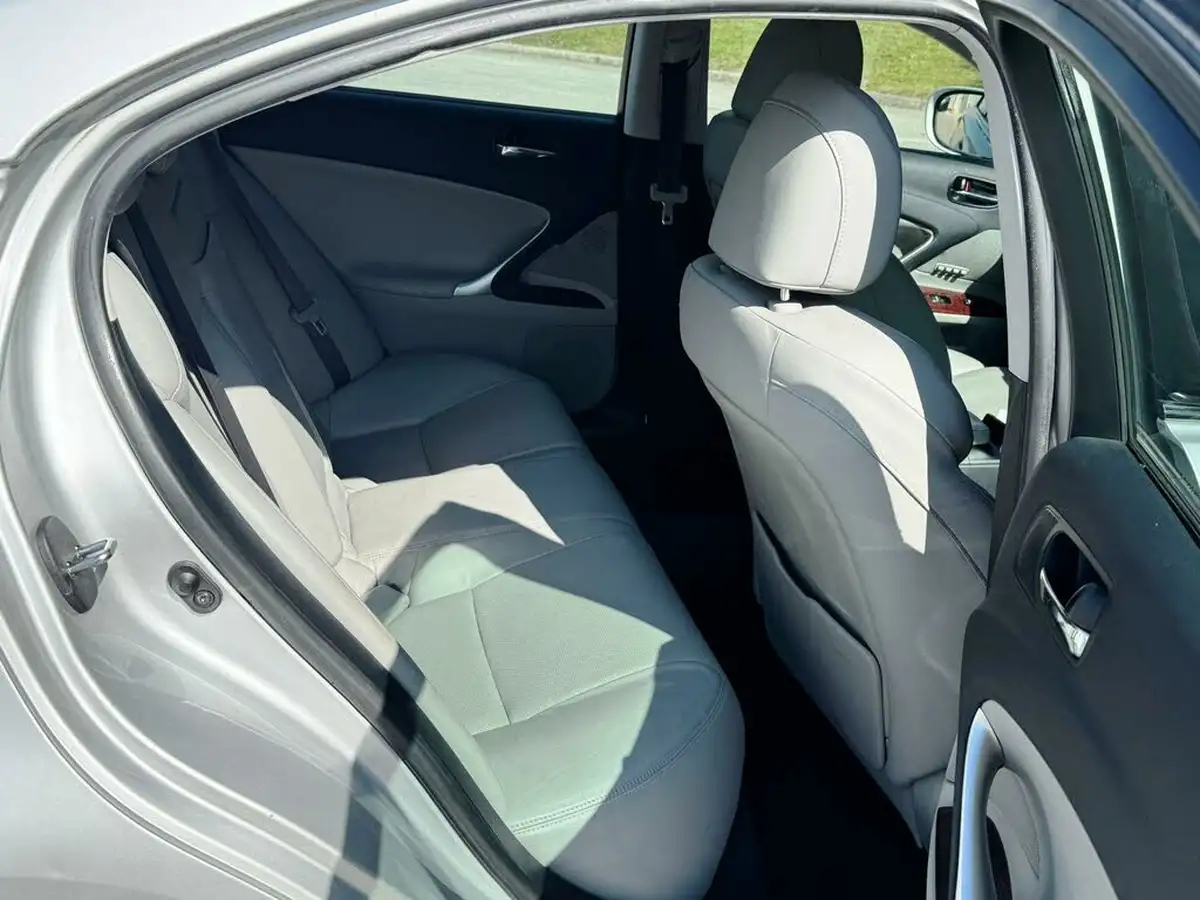 2006-lexus-is-250-25-se-l-auto-big-30