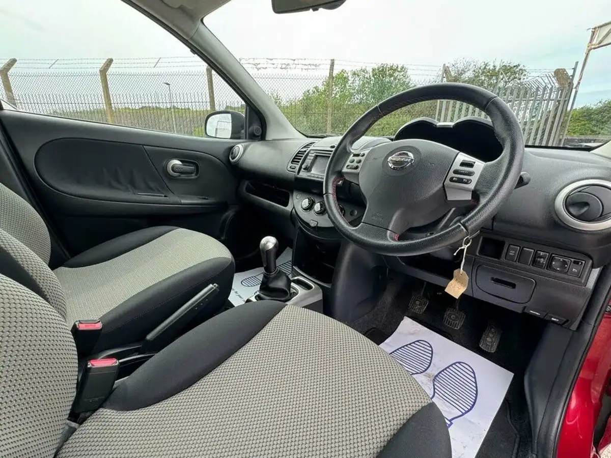2011-nissan-note-14-n-tec-big-32