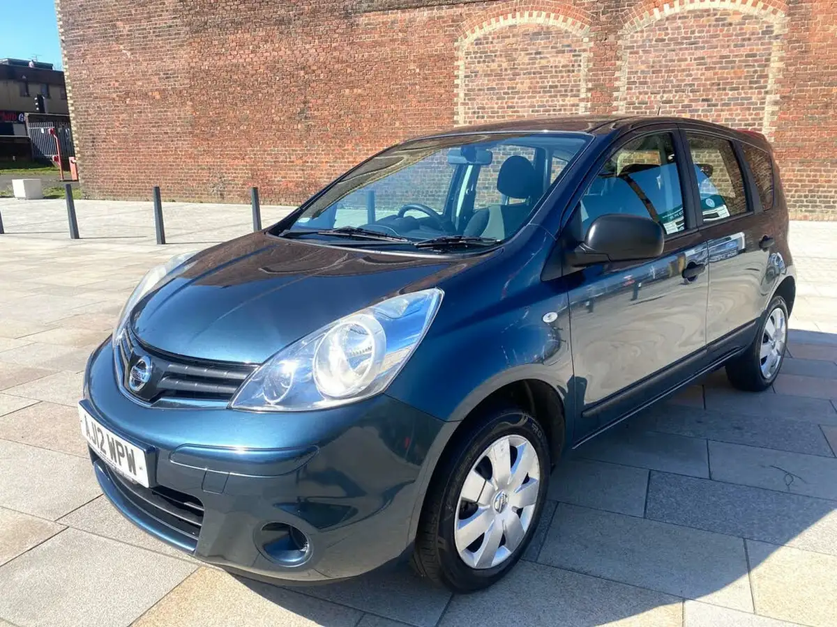 2012-nissan-note-14-visia-big-7