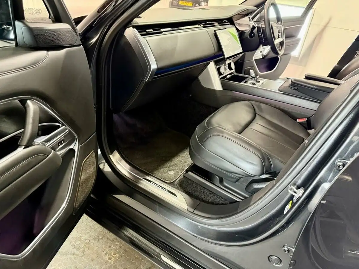 2022-land-rover-range-rover-30-d350-sv-big-40