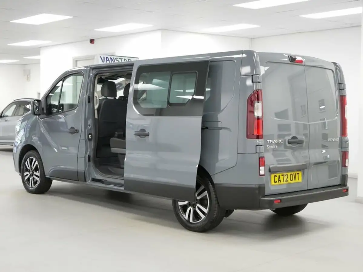 2022-renault-trafic-20dci-ll30-150-sport-crew-big-26