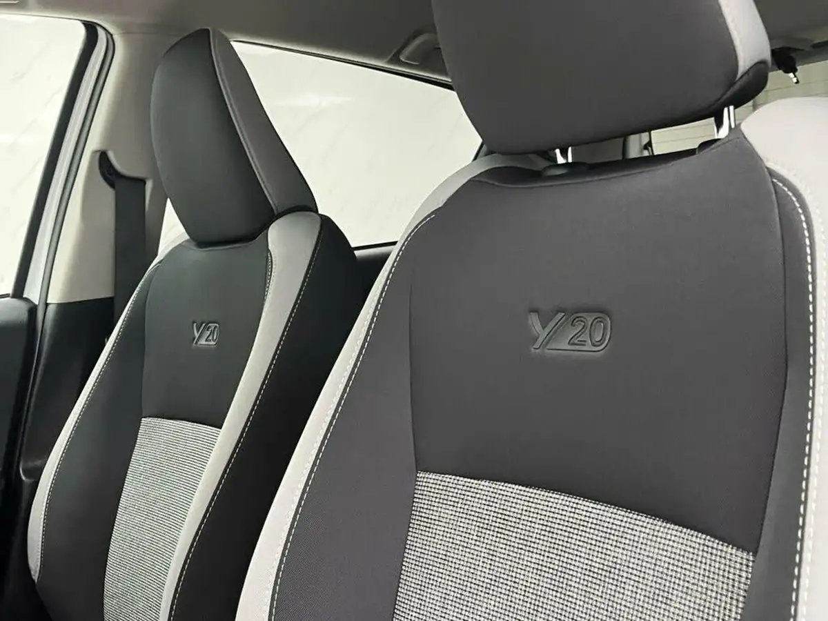 2020-toyota-yaris-15-vvt-i-y20-98bhp-hybrid-1497cc-e-cvt-big-13