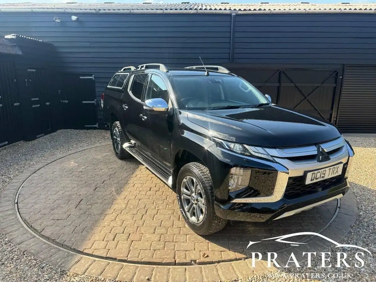 2019-mitsubishi-l200-22di-d-barbarian-x-big-0