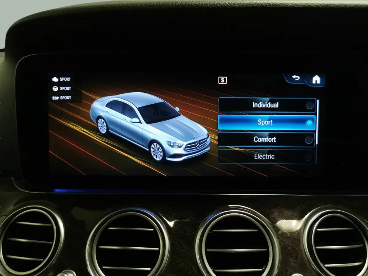2021-mercedes-benz-e-class-20-e300e-amg-line-edition-eq-power-big-17