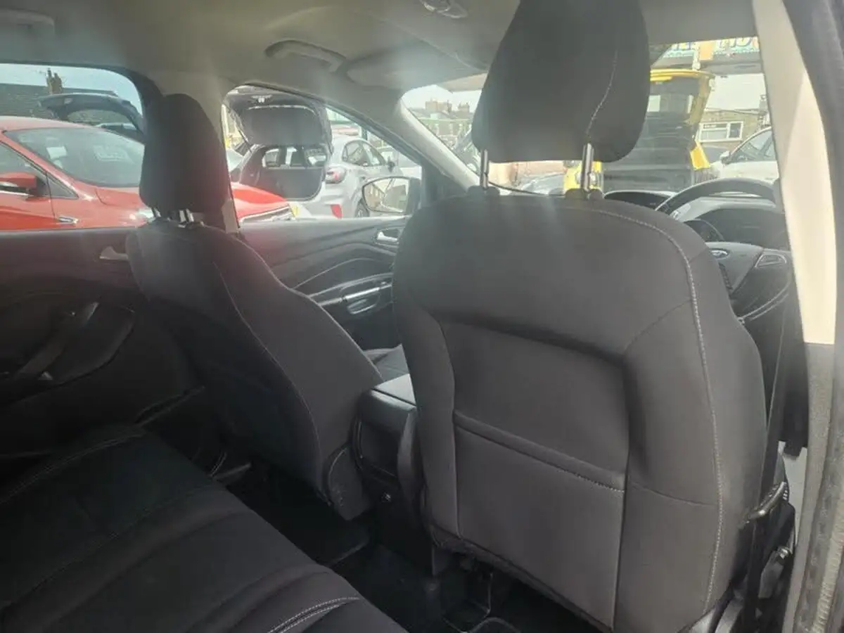 2017-ford-kuga-15tdci-zetec-ss-big-24