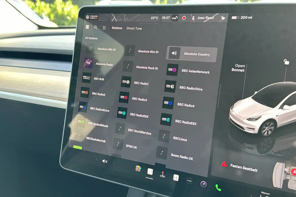 2022-tesla-model-y-e-long-range-big-20