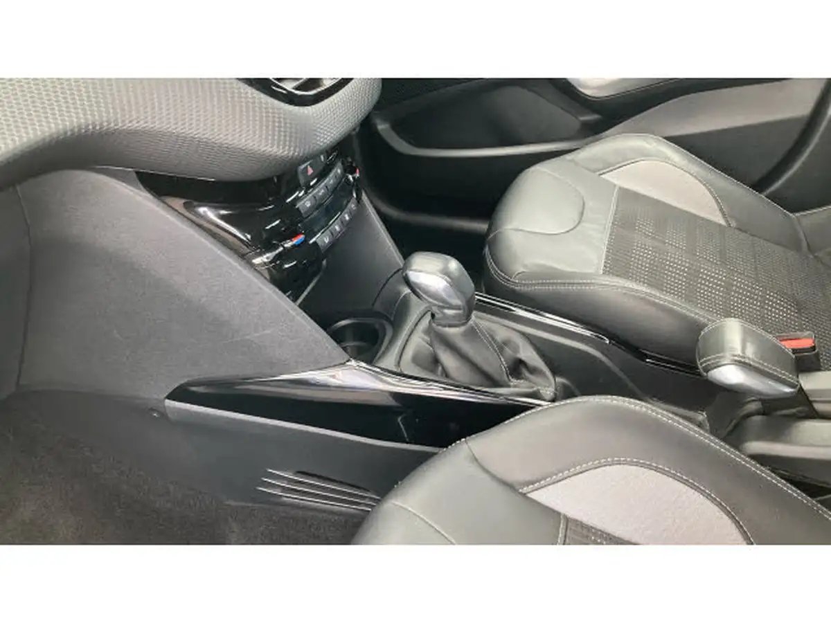 2015-peugeot-2008-crossover-12-puretech-allure-82bhp-big-12