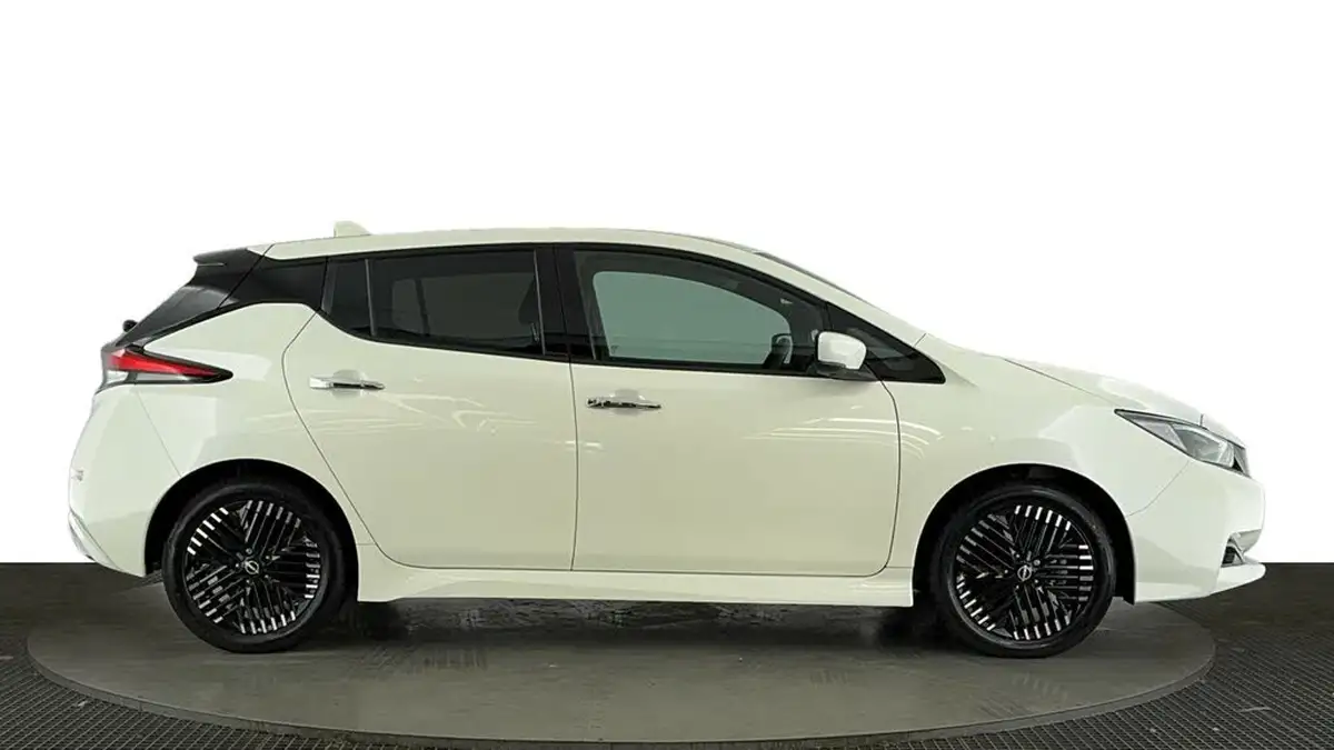 2022-nissan-leaf-e-n-connecta-39kwh-big-2