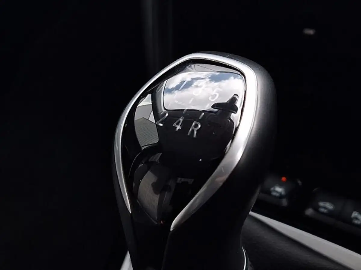 2021-vauxhall-corsa-12i-griffin-edition-big-14