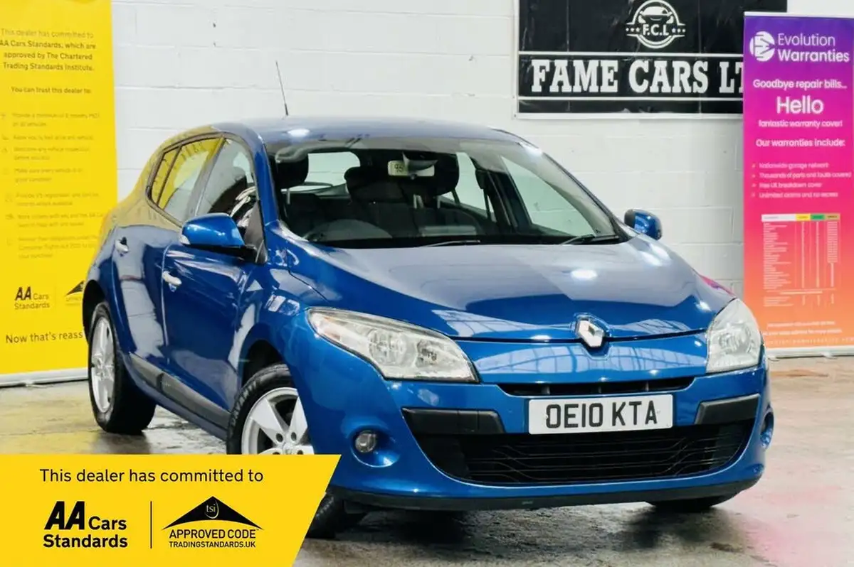 2010-renault-megane-16-dynamique-tom-tom-110bhp-hatchback-5d-big-0