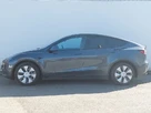 2022-tesla-model-y-e-long-range-small-3