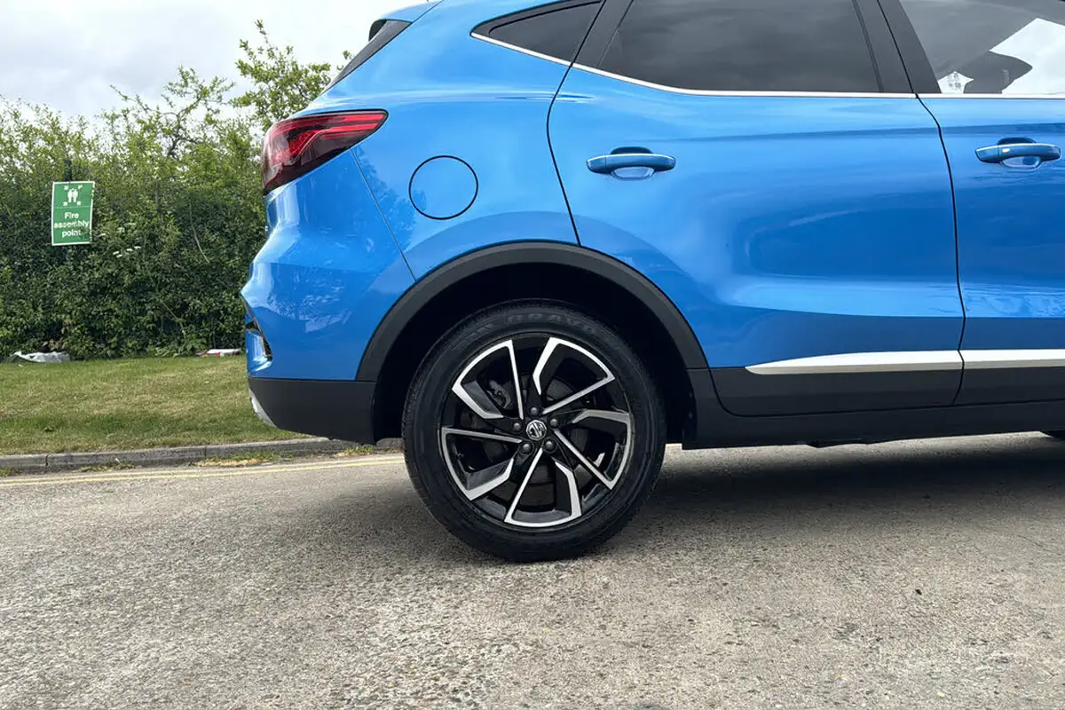 2024-mg-zs-suv-10t-gdi-exclusive-auto-big-6