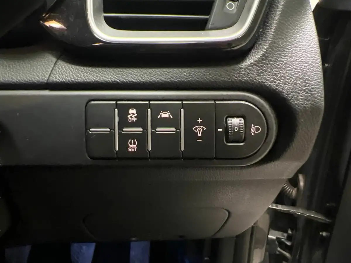2022-kia-xceed-15-t-gdi-3-big-22