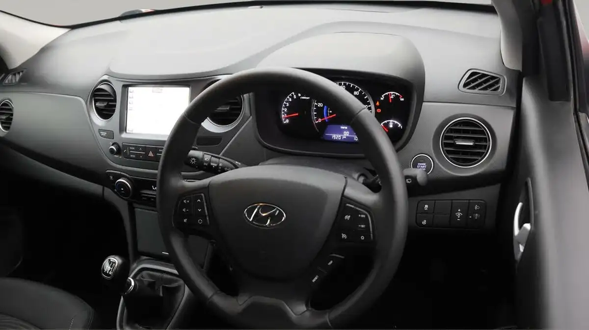 2019-hyundai-i10-12-premium-se-big-8