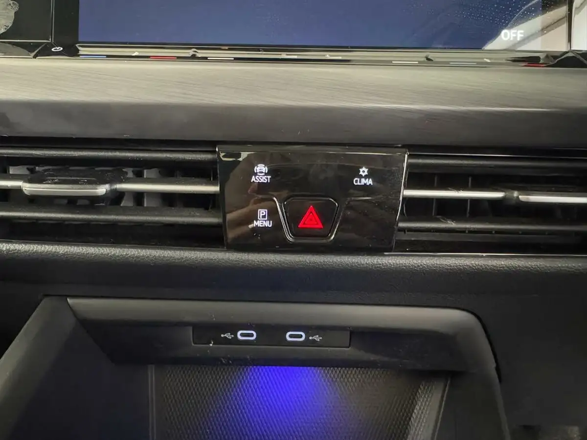 2021-volkswagen-golf-15-etsi-style-150ps-hatchback-big-27