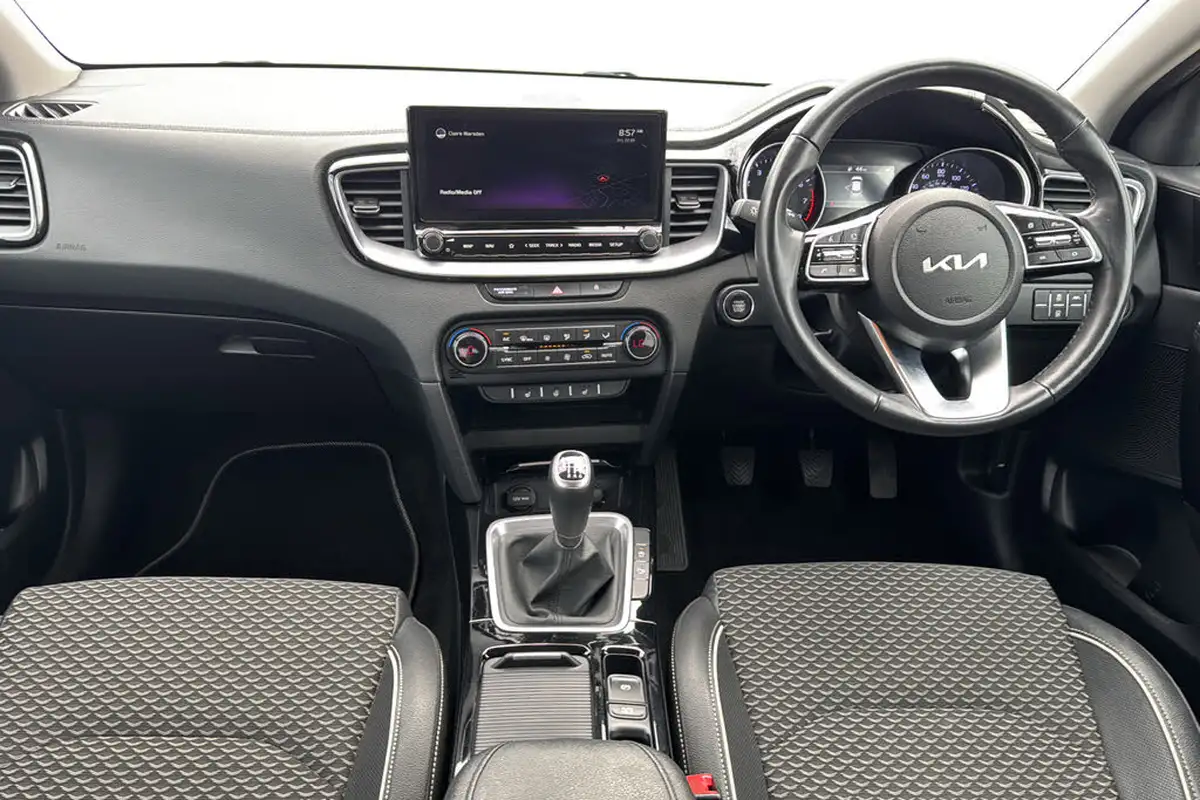 2022-kia-xceed-15-t-gdi-3-big-7