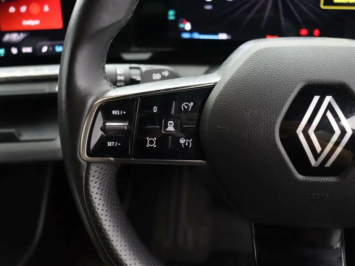 2023-renault-megane-e-tech-e-techno-big-27